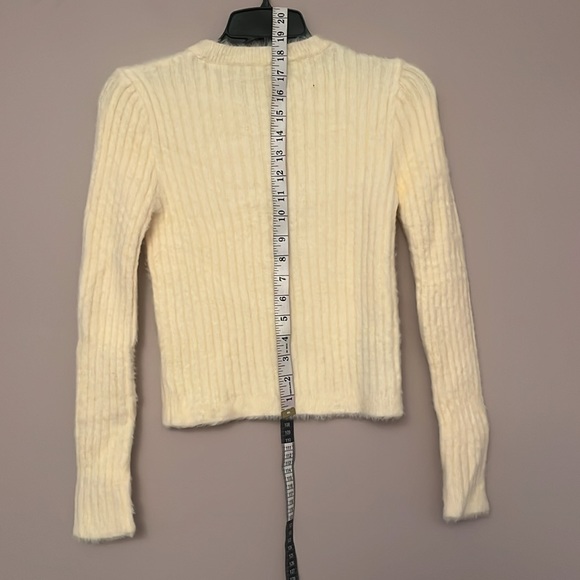 Sweater - Picture 2 of 6